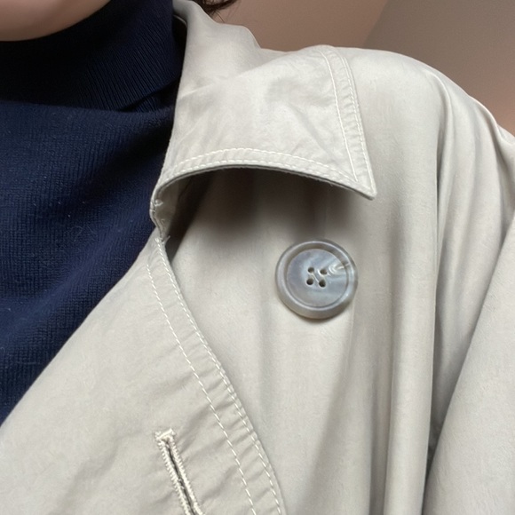 Brooks Brothers Trench Coat - Picture 6 of 6